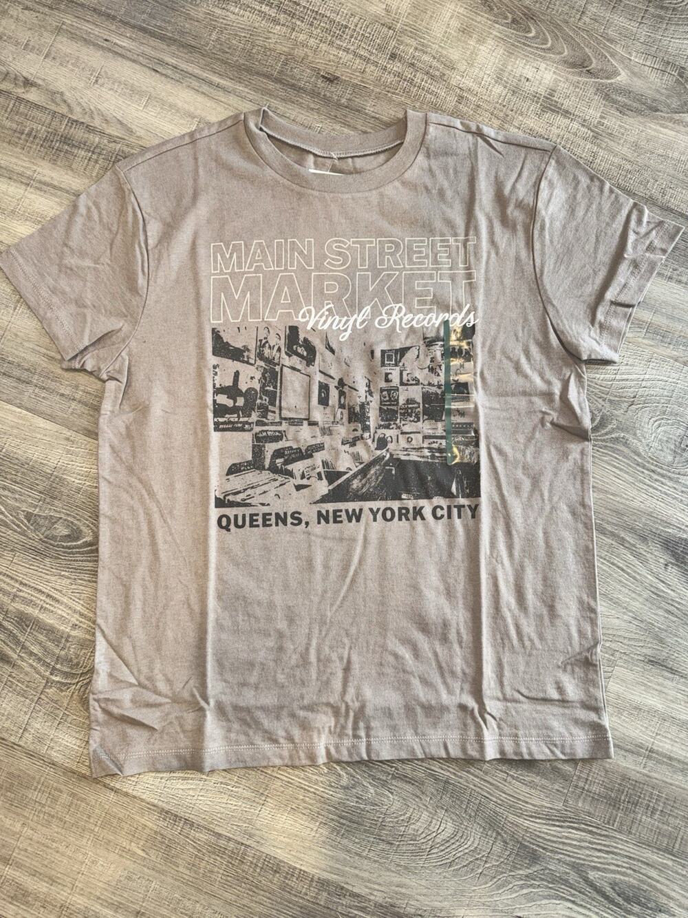 Doe Main Street Market Vinyl Records Graphic T Shirt Medium Beige Queens NYC Tee